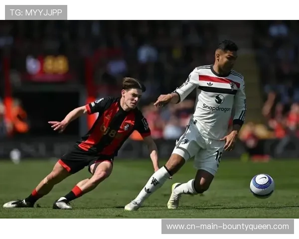 曼联为远征伯恩茅斯球迷提供免费大巴,应对周五晚场交通不便 曼联为远征伯恩茅斯球迷提供免费大巴,应对周五晚场交通不便